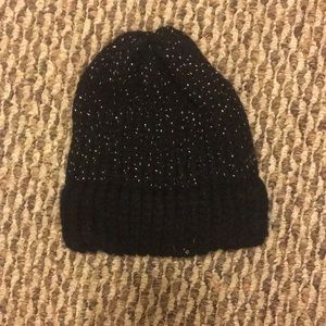beanie .